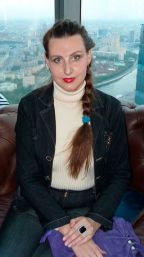 Агапова скрізь, її книги - усюди, її герої - типажі з життя
