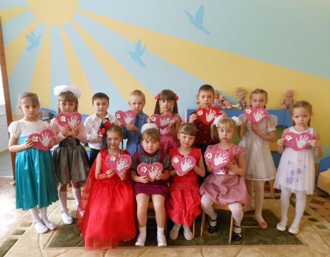 Подарунок мамі своїми руками