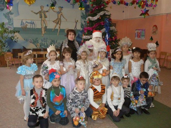 Новорічний карнавал
