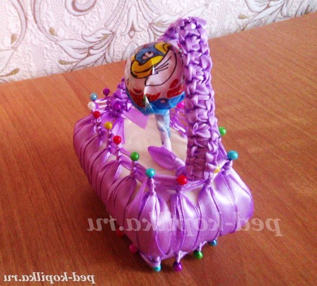 Кошичок з мила і стрічок своїми руками