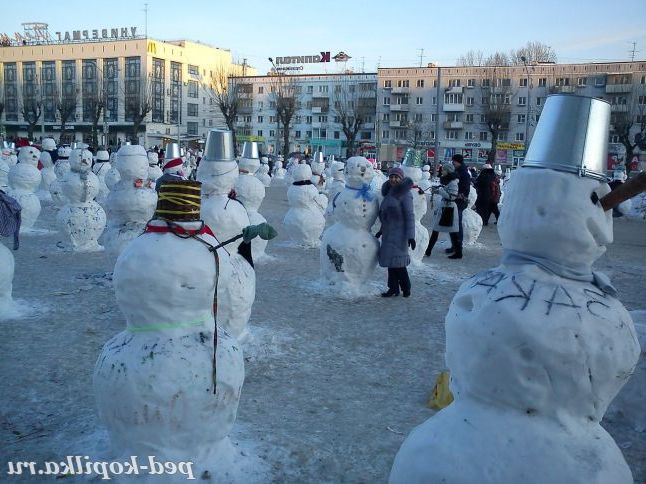 Парад сніговиків.