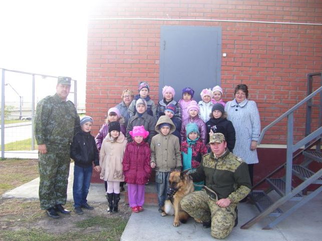 Екскурсія у військову частину.