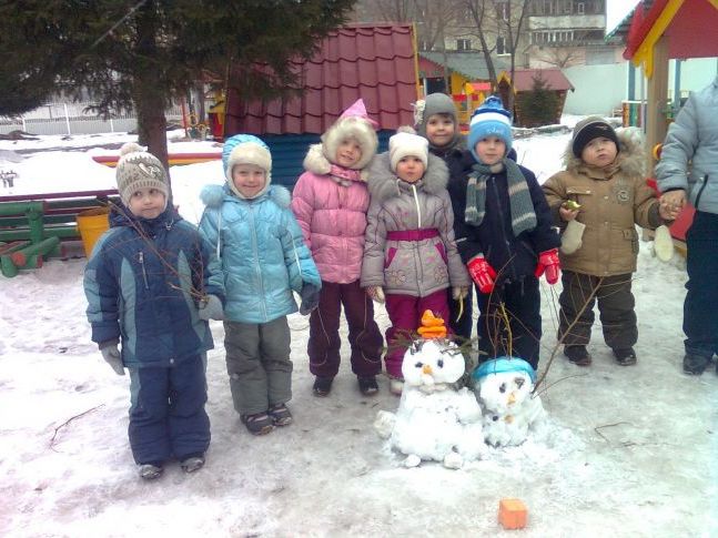 Родина сніговиків