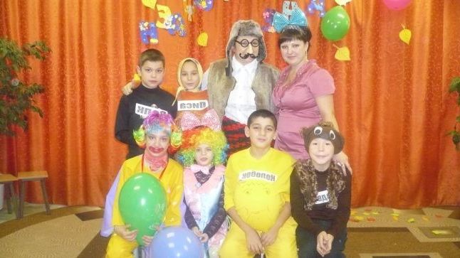 УЛЮБЛЕНІ АРТИСТИ ДАРУВАЛИ РАДІСТЬ ОСІННІХ ІМЕНИННИКІВ.